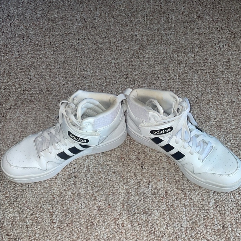 Adidas Classic White and Black Sneakers - Picture 2 of 6